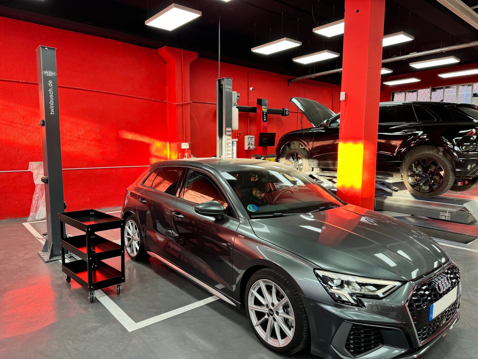 Taller-Dasercars-Madrid-Mecanico-Pintar-coche-Alcobendas-scaled matricula